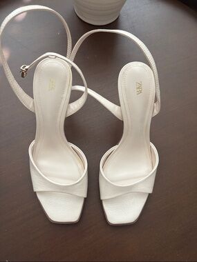 ZARA Ivory Square-Toe Ankle-Strap Sandals